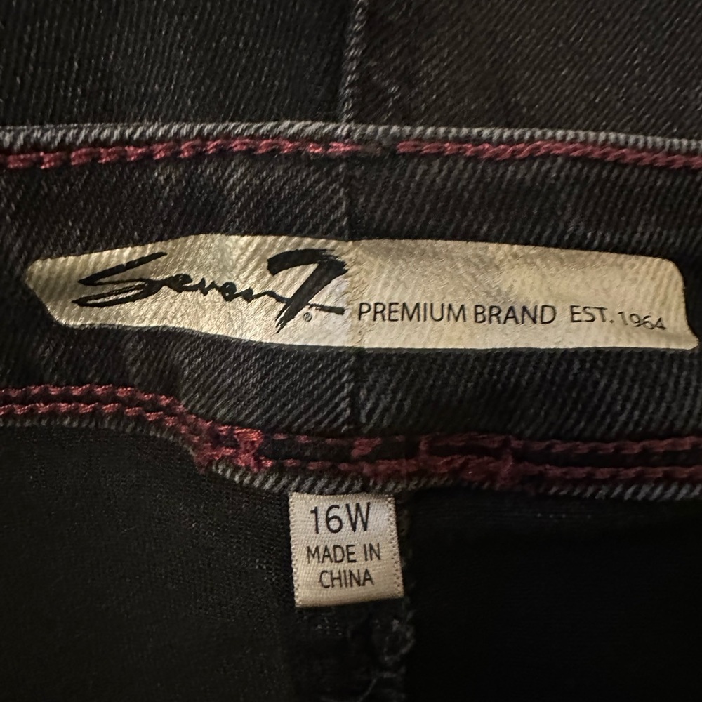 Seven high rise skinny easy fit. Size 16W. With zipper ankle - Picture 4 of 4